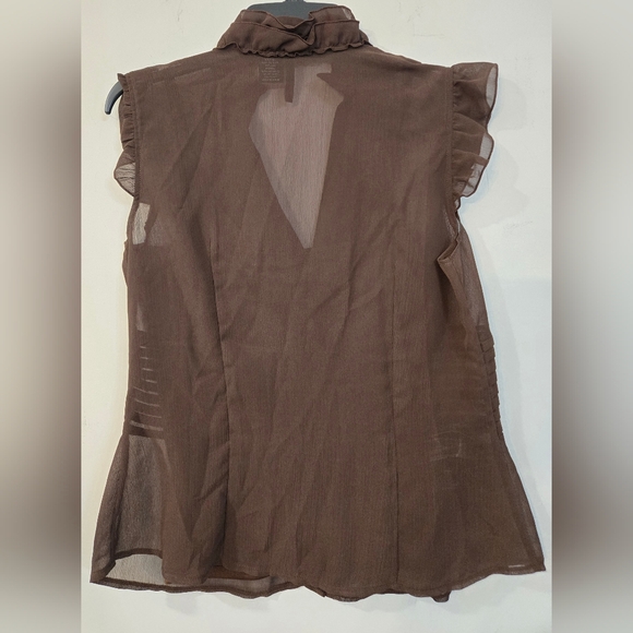 Women's Brown Short Sleeve Button Up Blouse With Ruffle Detail. - Picture 4 of 6